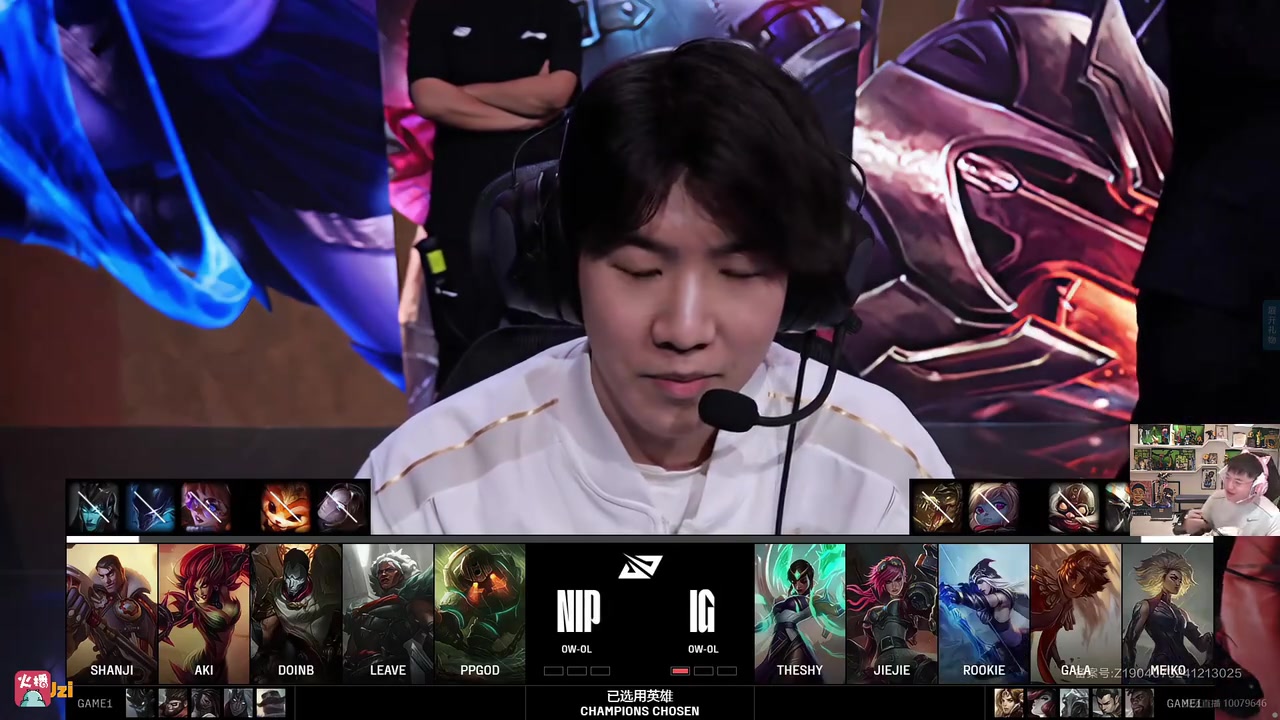 png电子官网Uzi看iG第二局被暴打：TheShy玩肉卡尔玛有点缺伤害！