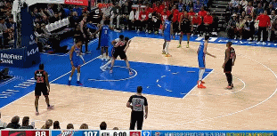 png电子官网🙌内线屏障回来了！霍姆格伦迎面大帽巴恩斯劈扣