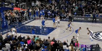 png电子网站自我救赎！德罗赞被逼到角落 上下步从两人中间钻出来抛投绝杀