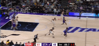 png电子网站菜鸟丨32号秀20+11+5+2断2帽 布泽利斯17分 狼崽香农爆发17+10