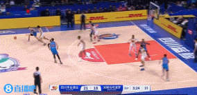 png电子官网攻防建功!王浩然抢断反击一条龙暴扣 首节4中3已拿10分
