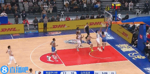 png电子官网你咋看?洛夫顿戳裁判脸停1场罚5万 此前赵睿冲撞裁判停5场罚10万