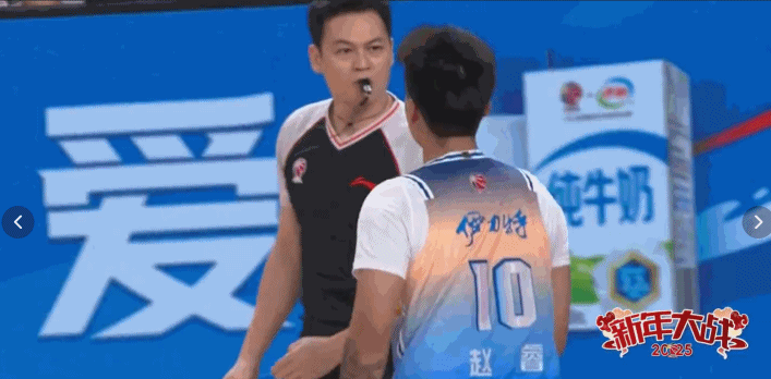 png电子官网你咋看?洛夫顿戳裁判脸停1场罚5万 此前赵睿冲撞裁判停5场罚10万