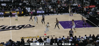 png电子网站外线有谱！浓眉底角获得空位三分正中靶心 本场三分已5投3中