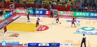 电子png游戏😎内线大魔王!周琦篮下吃饼双手挂筐暴扣