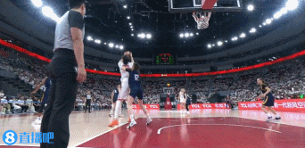 png电子🤩接着打！张子宇内线低位要球 转身顶着人强打又是2+0！